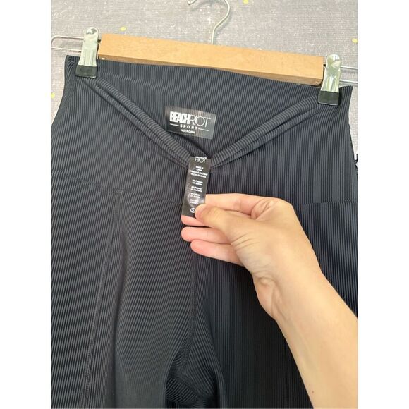 Beach Riot Alani Flared Leggings - Picture 5 of 6